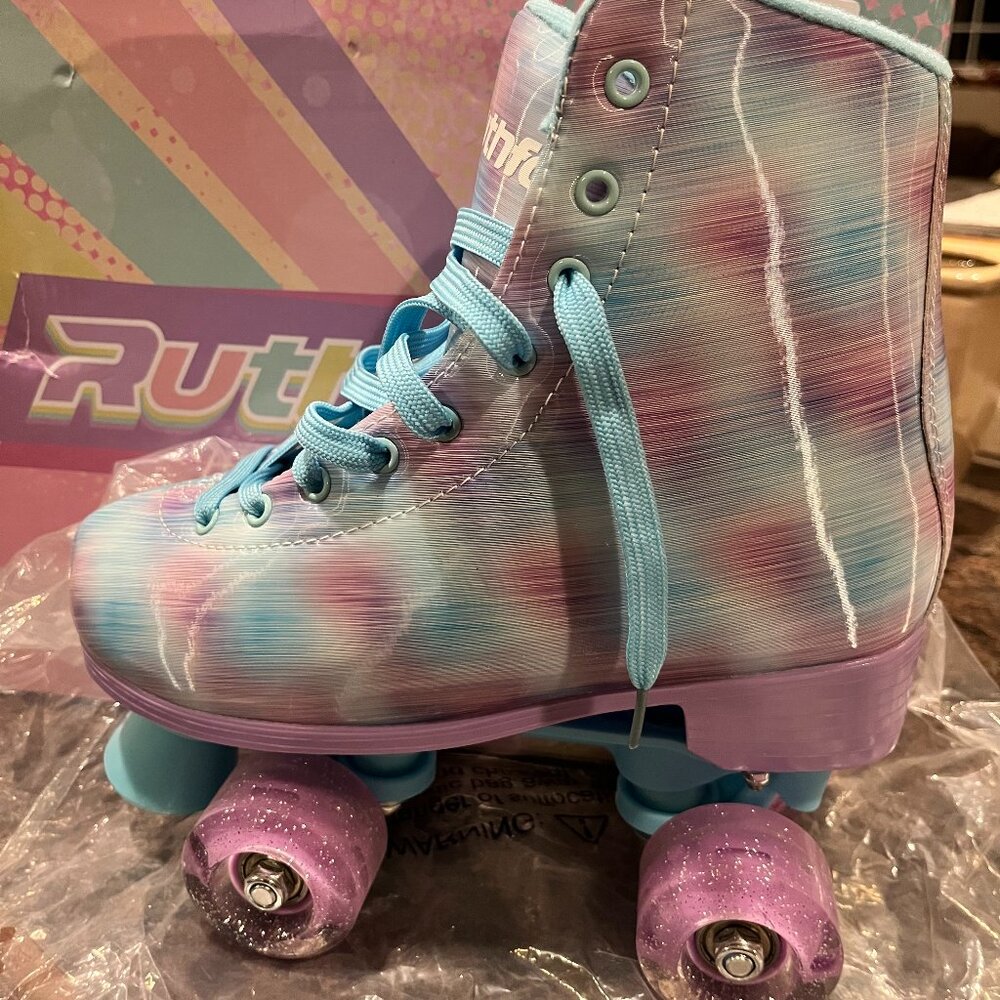 Roller Skates for Women and Girls with Double-Row Four Light up Wheels, High-top